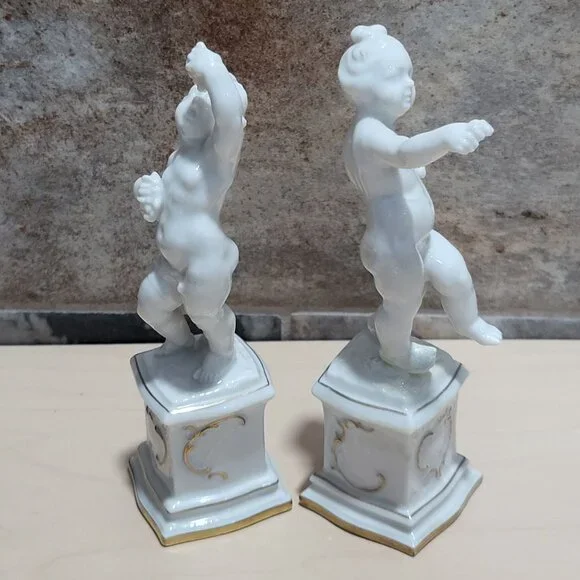 Vintage Pair Hutschenreuther Porcelain Cherubs Putti Four Seasons Figurine